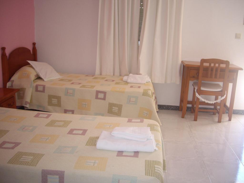 Hostal Mini Golf Los Canos De Meca Zimmer foto