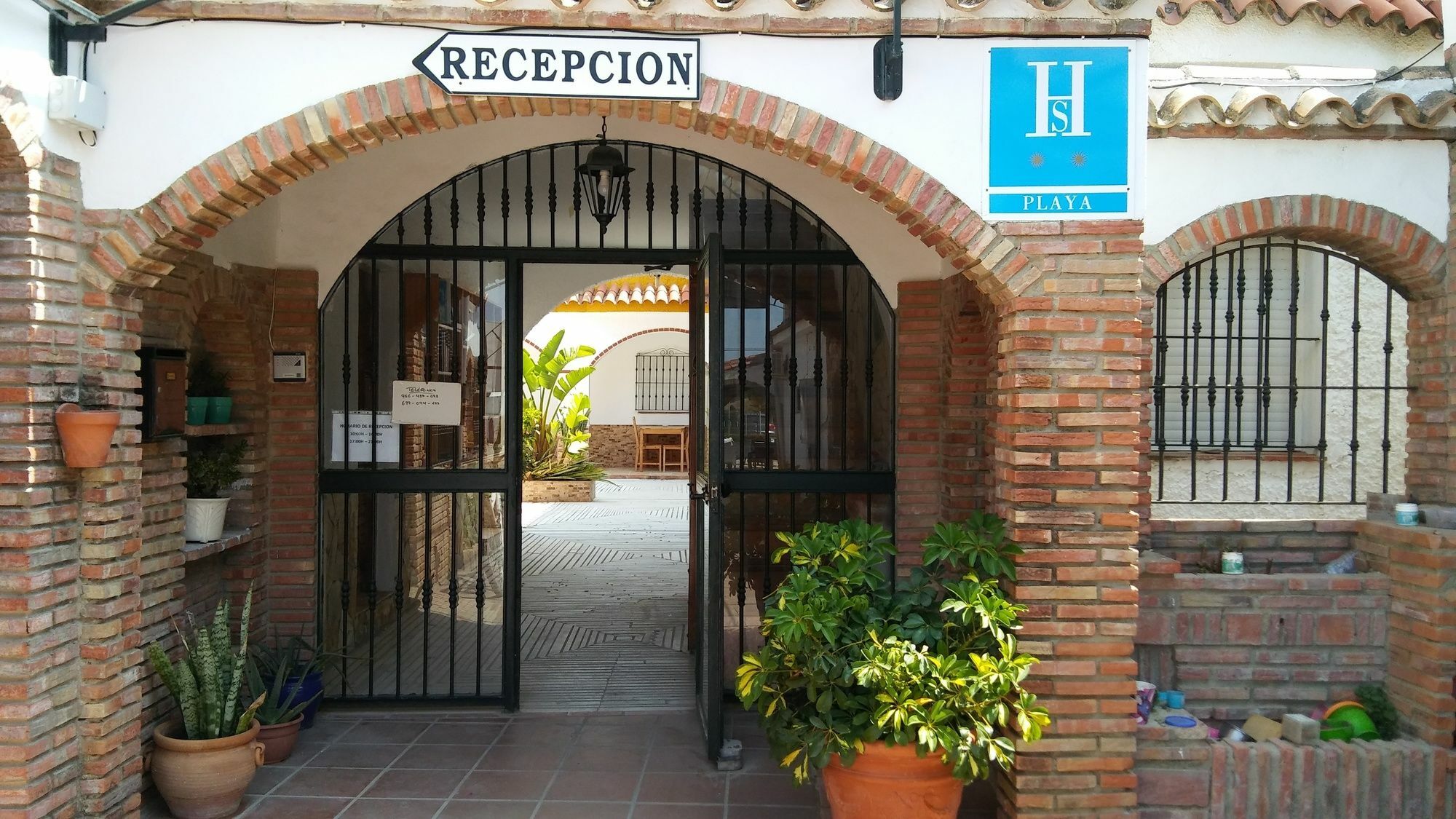 Hostal Mini Golf Los Canos De Meca Exterior foto